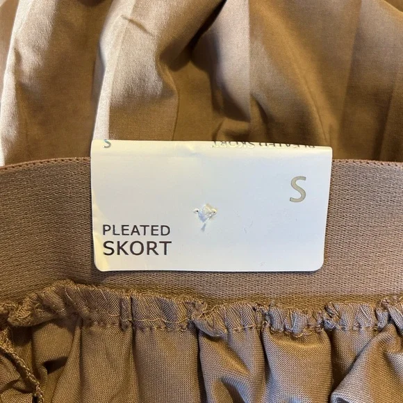 Elegant Brown Pleated Skort - Picture 8 of 9